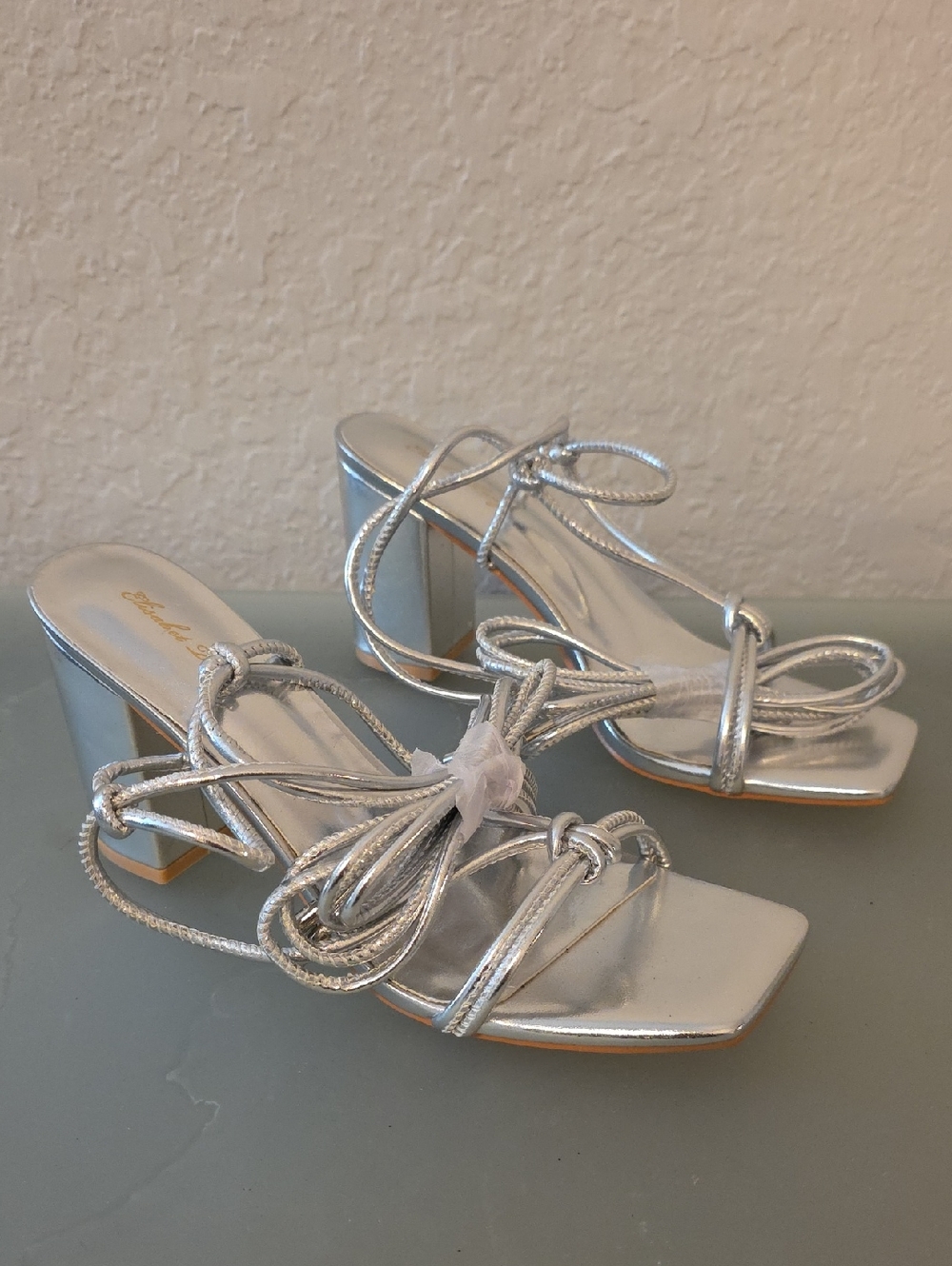 Elizabet Tang Metallic Silver Strappy Block Heel Sandals Size 8